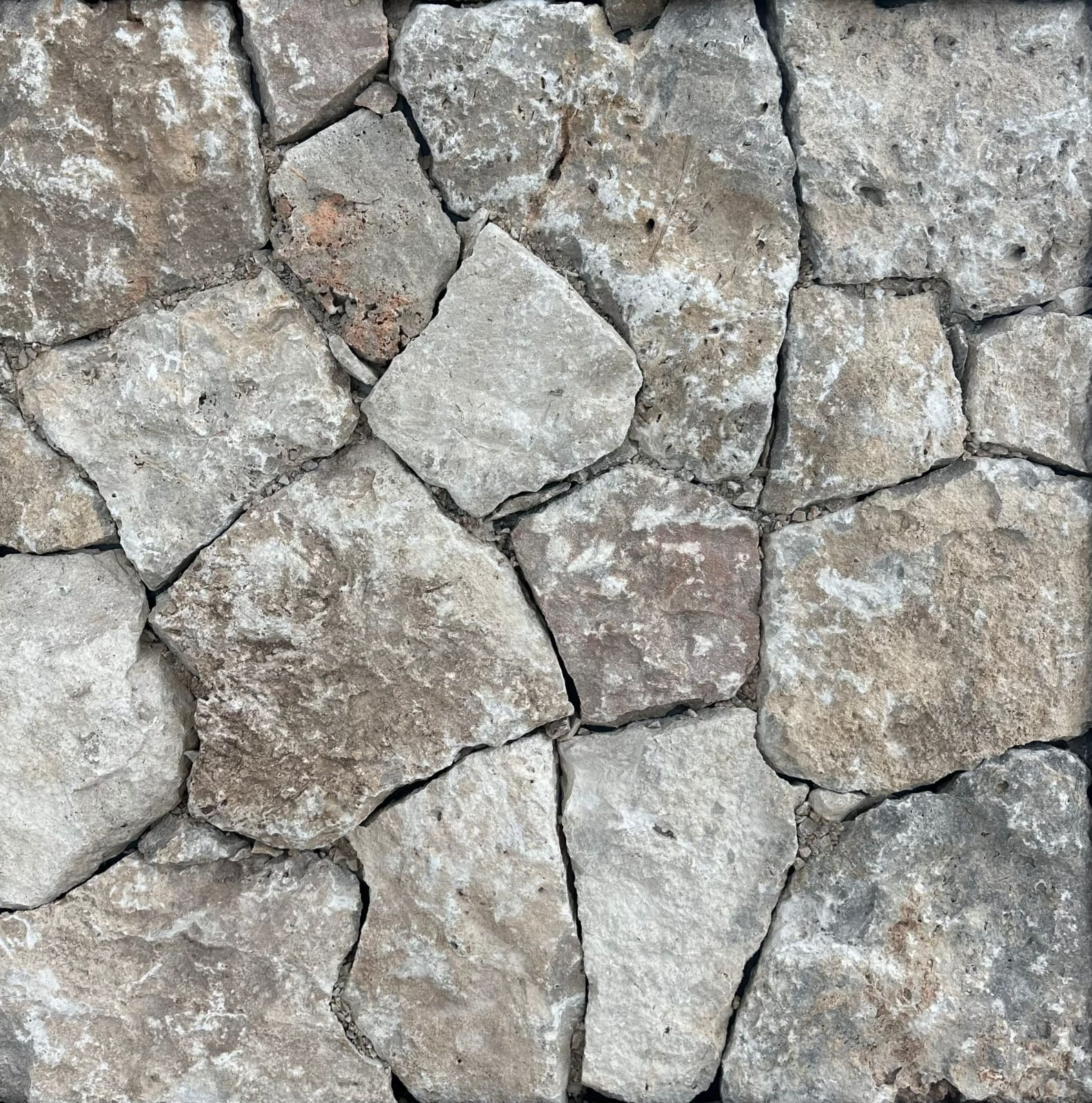 Traverten Silver